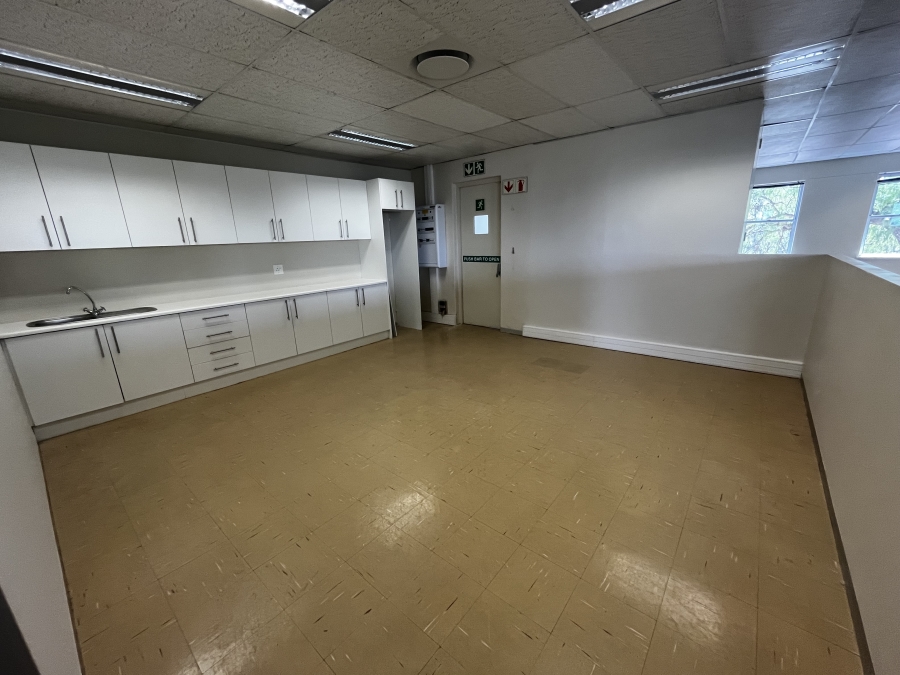 To Let commercial Property for Rent in Rosenpark Western Cape